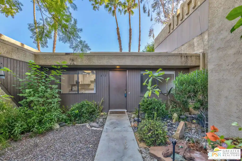 Condo for sale at 473 E Bradshaw Ln #10, Palm Springs, CA 92262 | MLS# 26104092PS
