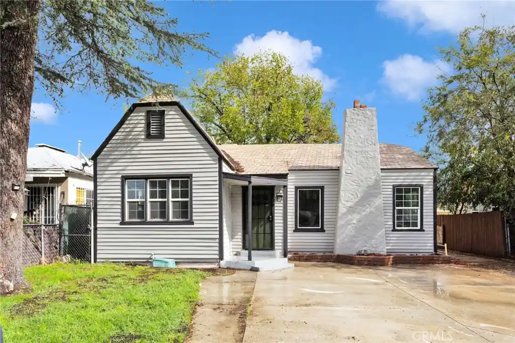 Single family home for sale at 2955 N Mountain View Ave, San Bernardino, CA 92405 | MLS# IV26229760