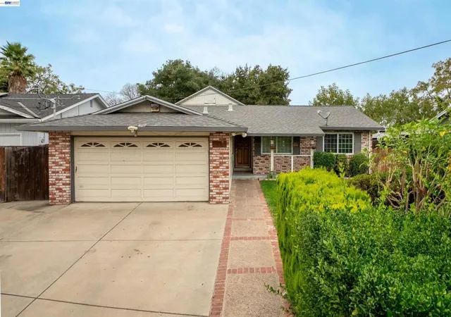 Photo 1 of Single family home for sale at 1221 Brookview Dr, Concord, CA 94520 | MLS# 41152135 | Listing updated on 2026-10-30