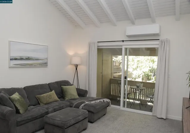 Listing Photo 4 - Condo for sale in building located at 3051 Treat Blvd, Concord, CA 94518 - Unit #118