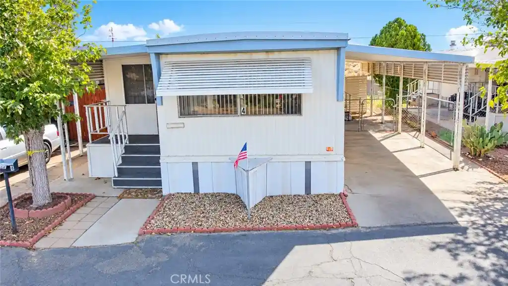 Manufactured home for sale at 23456 Ottawa Rd #4, Apple Valley, CA 92308 | MLS# HD26229843