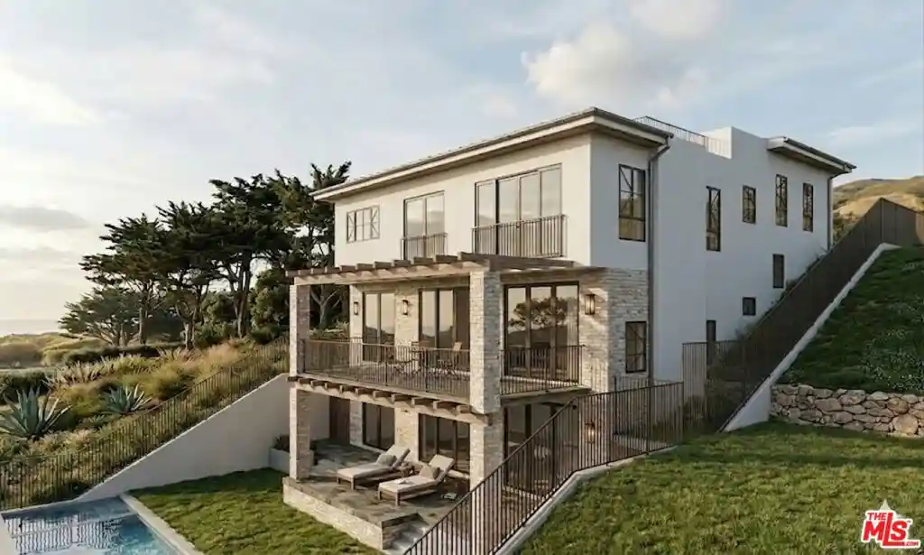 Photo 1 of Land for sale at 871 Oreo Pl, Pacific Palisades, CA 90272 | MLS# 26104285 | Listing updated on 2026-10-31
