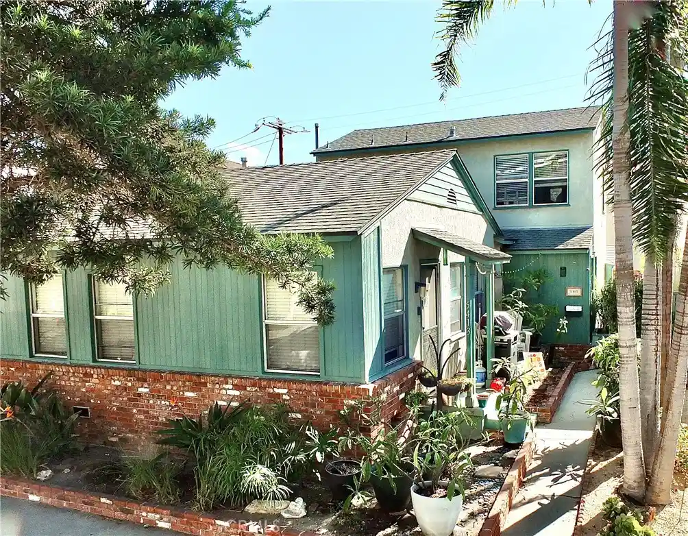 Multi family home for sale at 5413 E The Toledo, Long Beach, CA 90803 | MLS# PW26229839
