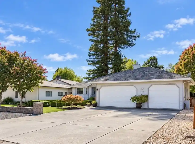 Single family home for sale at 3159 Saint Francis Dr, Lakeport, CA 95453 | MLS# LC26228660