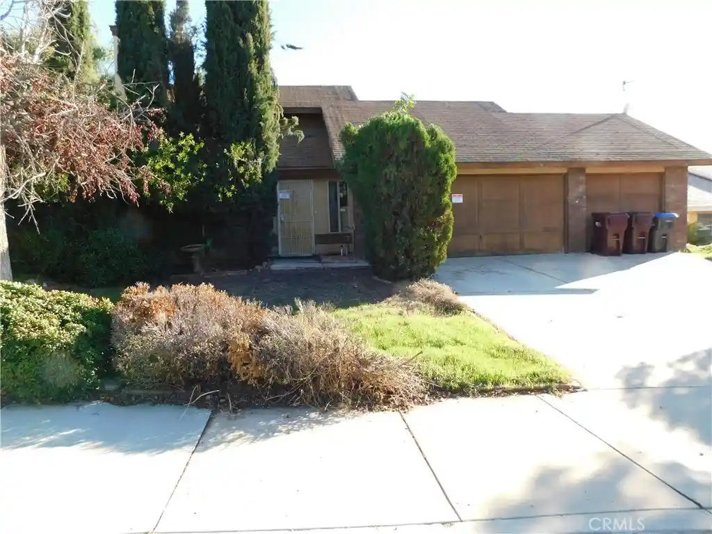 Photo 1 of Single family home for sale at 24711 Skyland Dr, Moreno Valley, CA 92557 | MLS# IV26229898 | Listing updated on 2026-10-24
