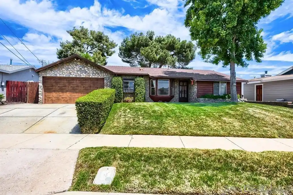 Single family home for sale at 9427 W Heaney Cir, Santee, CA 92071 | MLS# 260025612SD