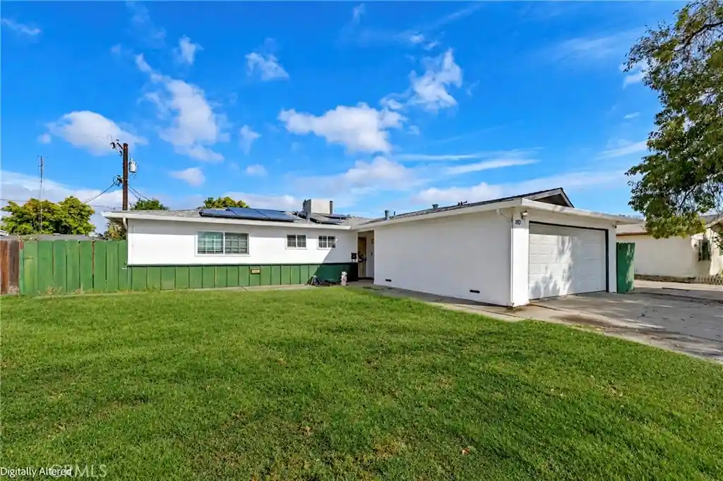 Single family home for sale at 410 Willmott Ave E, Los Banos, CA 93635 | MLS# MC26229962