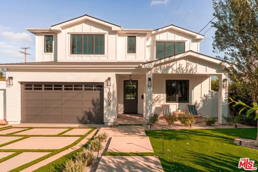 Single family home for sale at 16008 Miami Way, Pacific Palisades, CA 90272 | MLS# 26103756 | Listing updated on 2026-10-29
