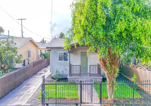Photo 4 of Single family home for sale at 204 East 51st, Los Angeles, CA 90011 | MLS# DW26229709 | Listing updated on 2026-10-31