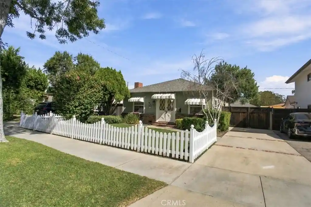 Single family home for sale at 146 N Brighton, Burbank, CA 91506 | MLS# BB26229140