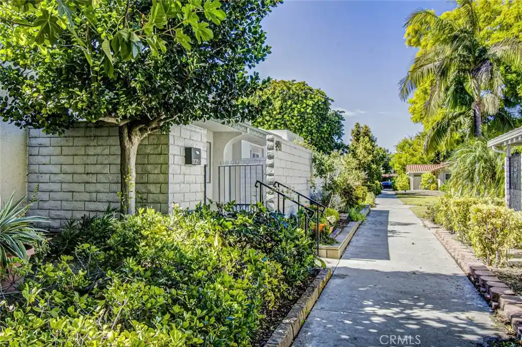 Photo 1 of Condo for sale at 2025 E Via Mariposa #G, Laguna Woods, CA 92637 | MLS# OC26229812 | Listing updated on 2026-10-27