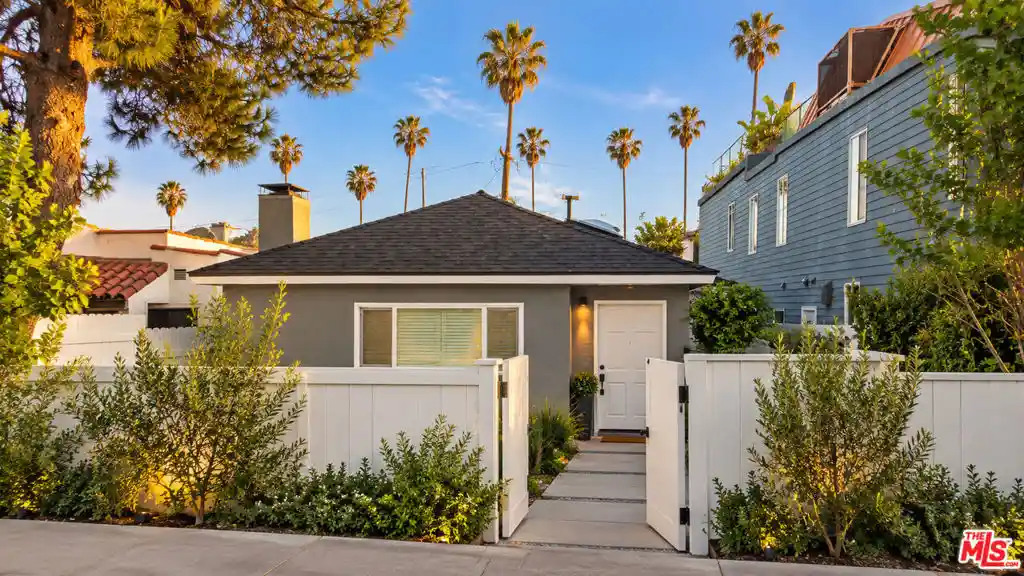 Single family home for sale at 806 Navy St, Santa Monica, CA 90405 | MLS# 26104337