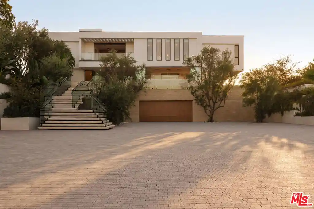Single family home for sale at 16187 Royal Oak Rd, Encino, CA 91436 | MLS# 26996065