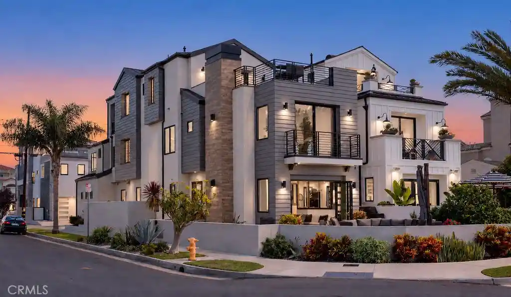 Single family home for sale at 1022 Huntington, Huntington Beach, CA 92648 | MLS# OC26229432