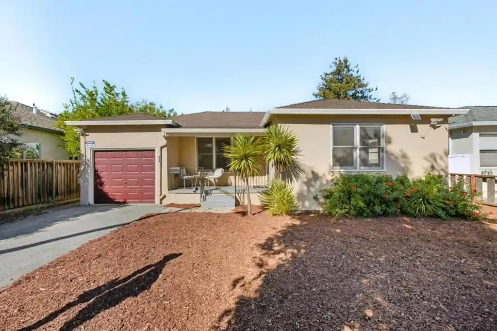 Single family home for sale at 827 Chestnut, Redwood City, CA 94063 | MLS# ML82065648