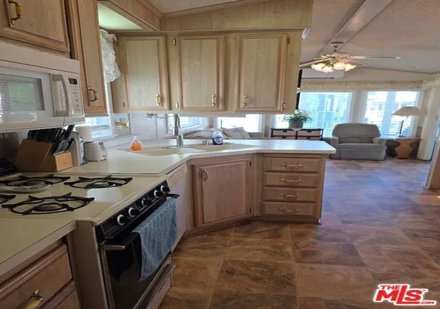 Photo 3 of Manufactured home for sale at 84136 Avenue 44 #228, Indio, CA 92203 | MLS# 26104158 | Listing updated on 2026-10-30