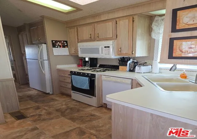 Photo 4 of Manufactured home for sale at 84136 Avenue 44 #228, Indio, CA 92203 | MLS# 26104158 | Listing updated on 2026-10-30