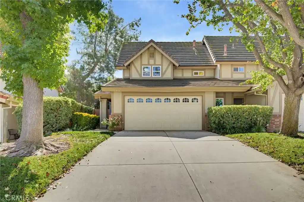 Single family home for sale at 30468 Passageway Pl, Agoura Hills, CA 91301 | MLS# SR26164659