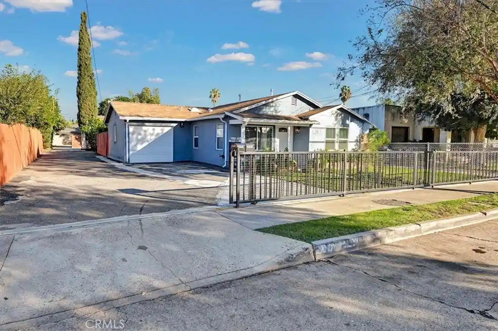 Photo 1 of Single family home for sale at 215 N Mcclay St, Santa Ana, CA 92701 | MLS# PW26230219 | Listing updated on 2026-10-30