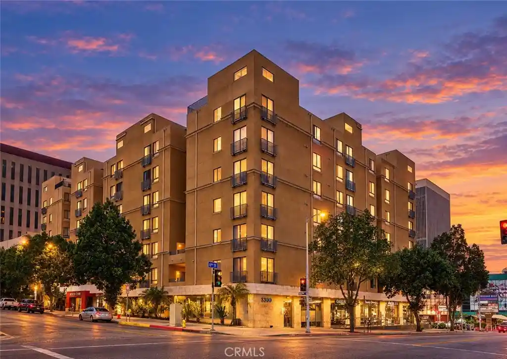 Condo for sale at 625 S Berendo #301, Los Angeles, CA 90005 | MLS# WS26230224