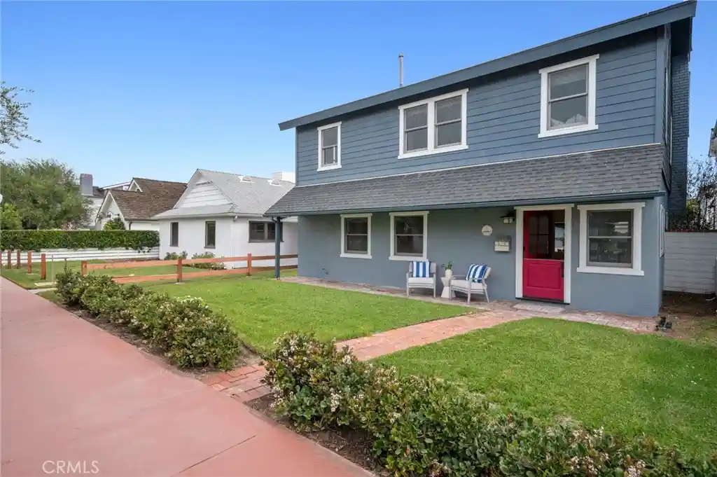 Single family home for sale at 418 Belvue Ln, Newport Beach, CA 92661 | MLS# NP26228979