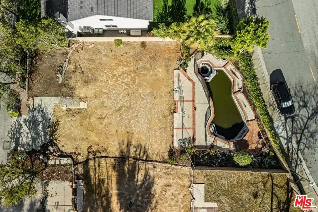 Land for sale at 17106 Avenida De La Herradura, Pacific Palisades, CA 90272 | MLS# 26104182