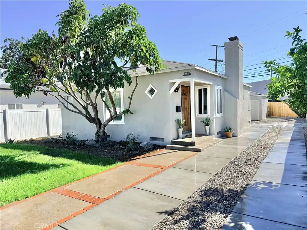 Photo 1 of Single family home for sale at 10314 Stagg St, Sun Valley, CA 91352 | MLS# SR26230501 | Listing updated on 2026-10-28