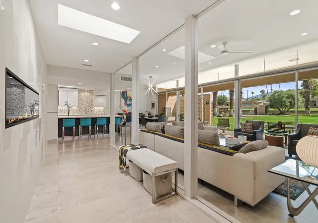 Listing Photo 4 - Condo for sale in building located at 72539 El Paseo, Palm Desert, CA 92260 - Unit #1003