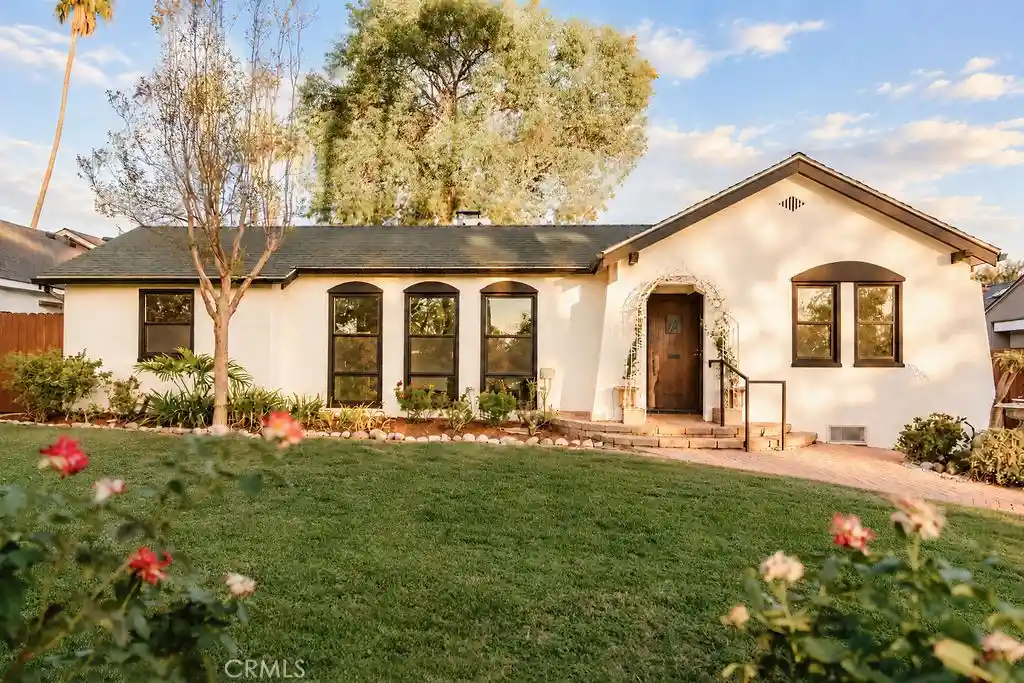 Single family home for sale at 1080 S Los Robles, Pasadena, CA 91106 | MLS# AR26230688