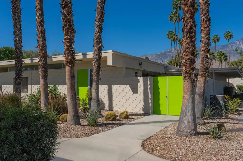 Condo for sale at 338 Desert Lakes Dr, Palm Springs, CA 92264 | MLS# 219154933PS