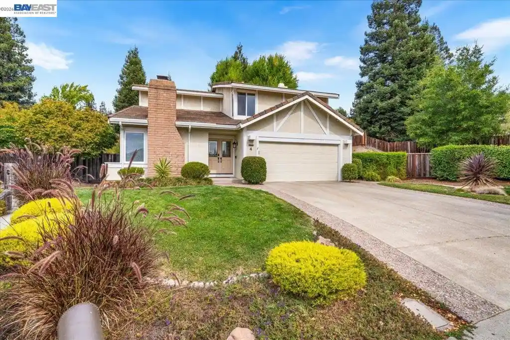 Single family home for sale at 4 Woodview Ct, San Ramon, CA 94582 | MLS# 41152287