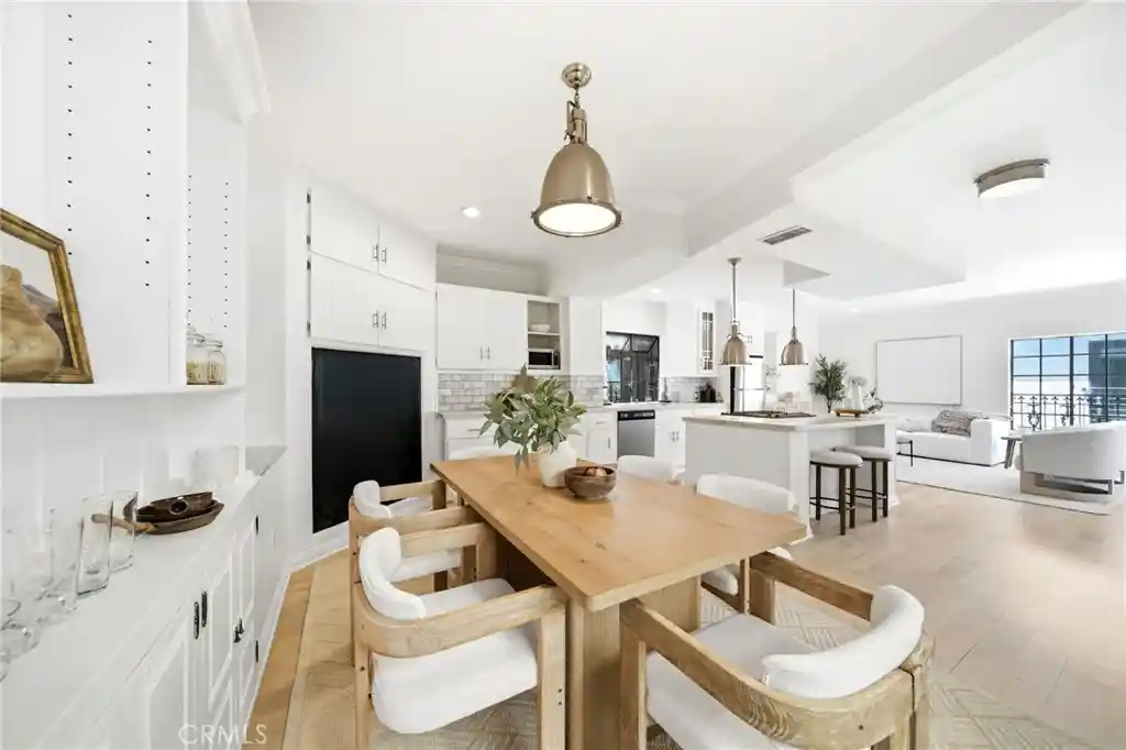 Photo 1 of Single family home for sale at 9624 Highland Gorge Dr, Beverly Hills, CA 90210 | MLS# SR26230388 | Listing updated on 2026-10-27