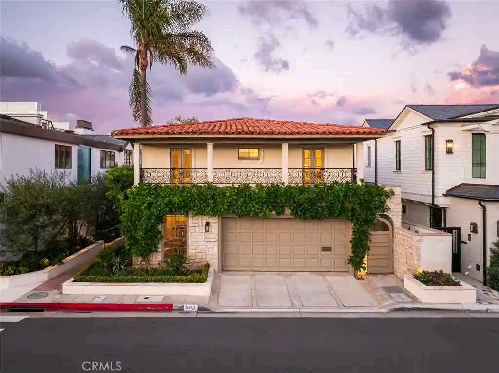 Single family home for sale at 500 Via Lido Nord, Newport Beach, CA 92663 | MLS# NP26198421