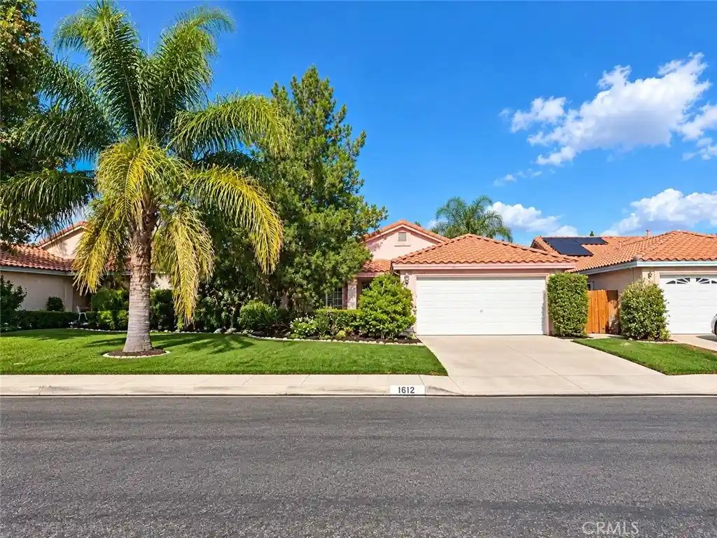 Photo 1 of Single family home for sale at 1612 Eagle Mountain Pl, Hemet, CA 92545 | MLS# DW26230873 | Listing updated on 2026-10-27