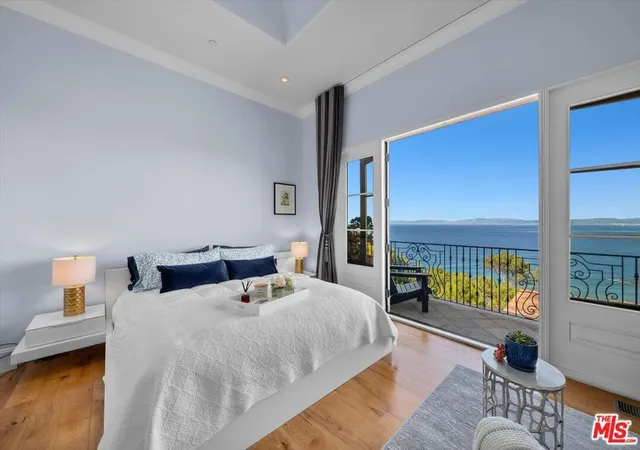 Photo 4 of Single family home for sale at 1128 Palos Verdes Dr, Palos Verdes Estates, CA 90274 | MLS# 26104527 | Listing updated on 2026-10-30