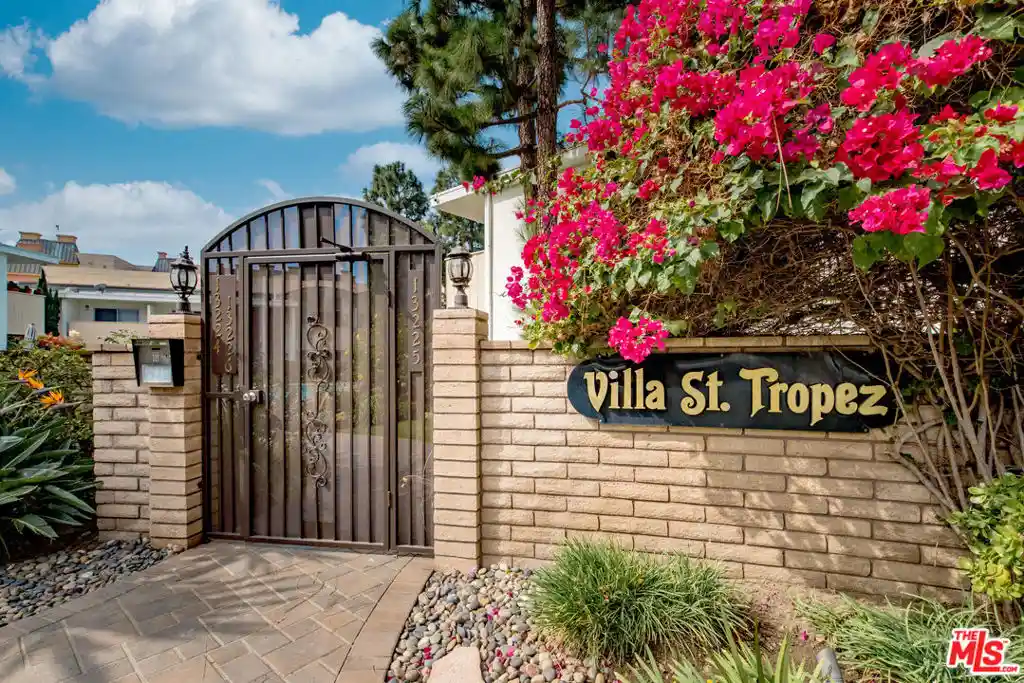 Condo for sale at 13224 Admiral Ave #D, Marina Del Rey, CA 90292 | MLS# 26104553