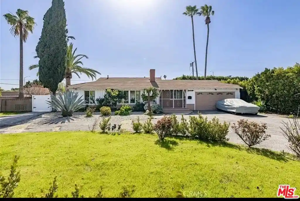 Single family home for sale at 5805 Bucknell Ave, Valley Village, CA 91607 | MLS# 26104557
