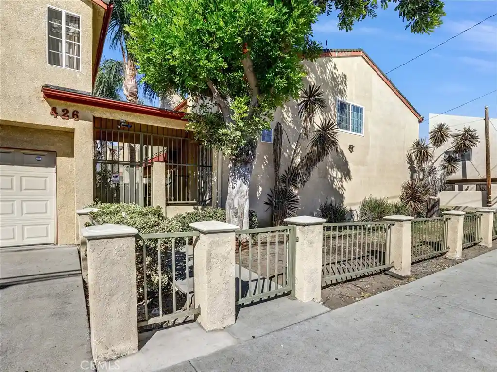 Photo 1 of Townhouse for sale at 426 W 12th Street #4, San Pedro, CA 90731 | MLS# SB26218940 | Listing updated on 2026-10-27