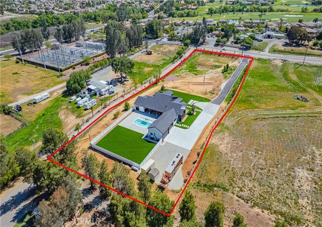 Photo 4 of Single family home for sale at 22720 Grand Ave, Wildomar, CA 92595 | MLS# SW26230971 | Listing updated on 2026-10-30