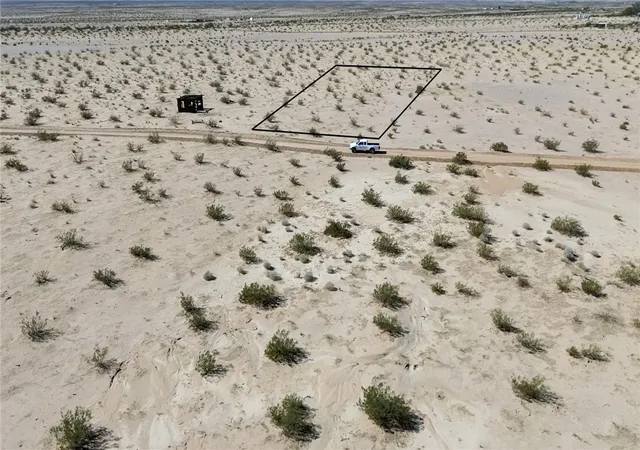 Land for sale at 0 Wash Rd, 29 Palms, CA 92277 | MLS# SR26229851