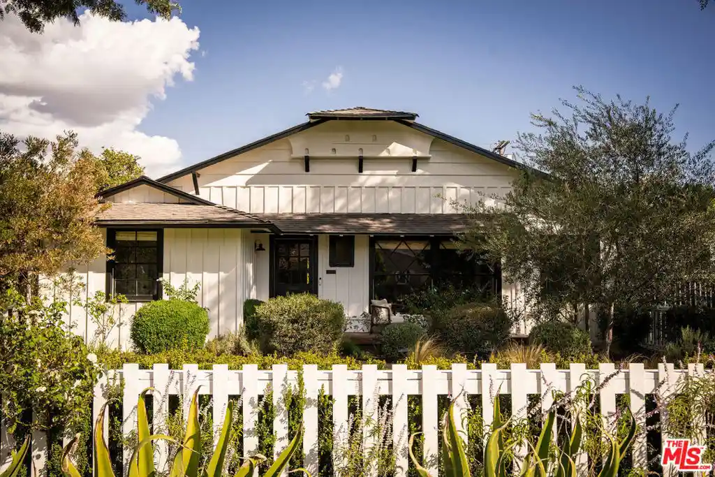 Single family home for sale at 4858 Matilija Ave, Sherman Oaks, CA 91423 | MLS# 26104407