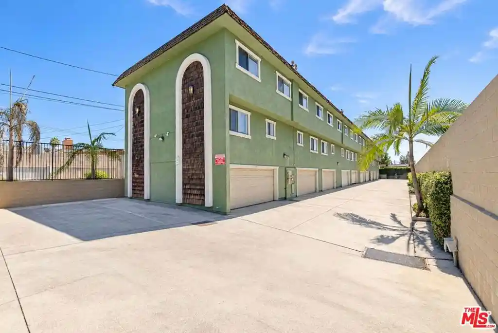 Photo 1 of Condo for sale at 9214 1/4 Palm St, Bellflower, CA 90706 | MLS# 26104130 | Listing updated on 2026-10-28
