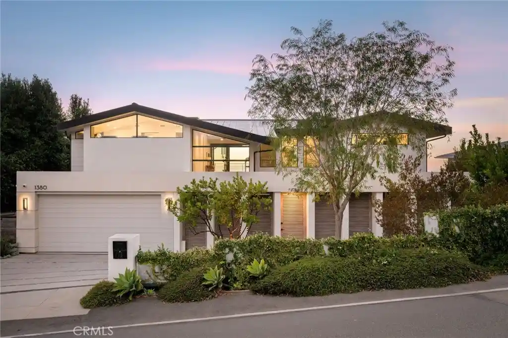 Photo 1 of Single family home for sale at 1380 Temple Hills, Laguna Beach, CA 92651 | MLS# LG26230999 | Listing updated on 2026-10-27