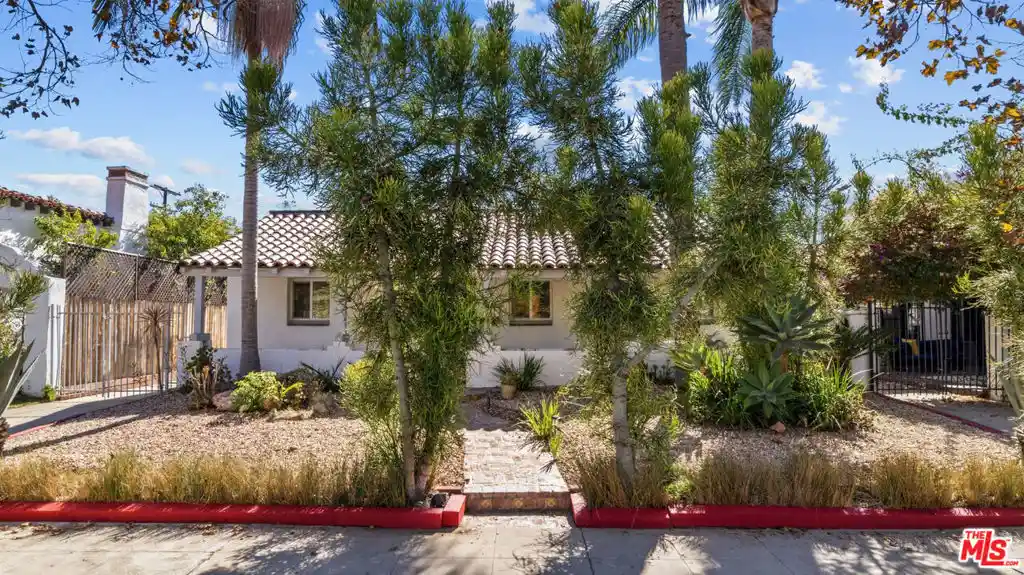 Single family home for sale at 6636 Colgate Ave, Los Angeles, CA 90048 | MLS# 26103552