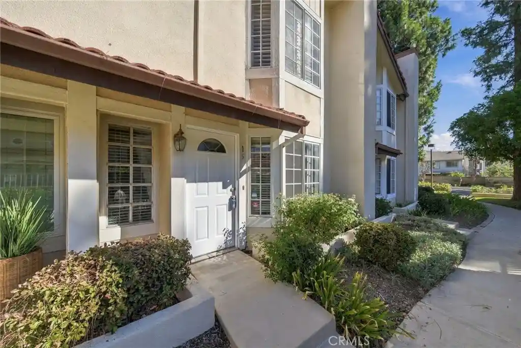 Photo 1 of Townhouse for sale at 2755 Stearns St #15, Simi Valley, CA 93063 | MLS# SR26230983 | Listing updated on 2026-10-28