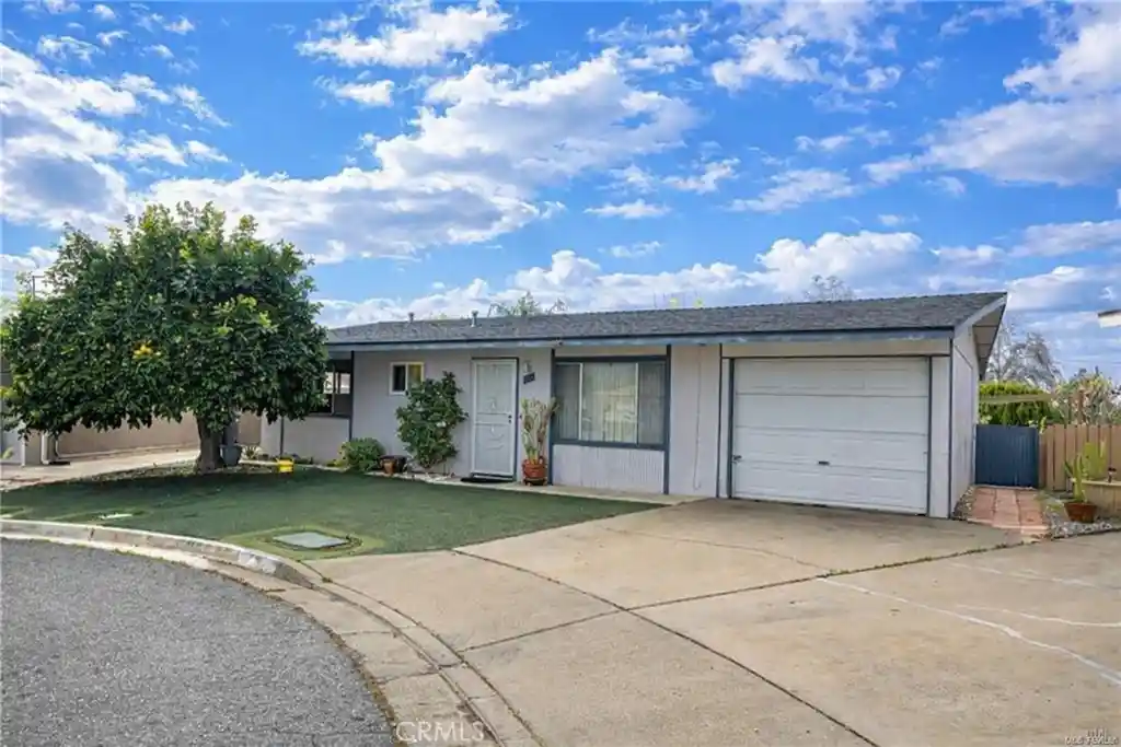 Photo 1 of Single family home for sale at 861 Majela, Hemet, CA 92543 | MLS# SW26231558 | Listing updated on 2026-10-29