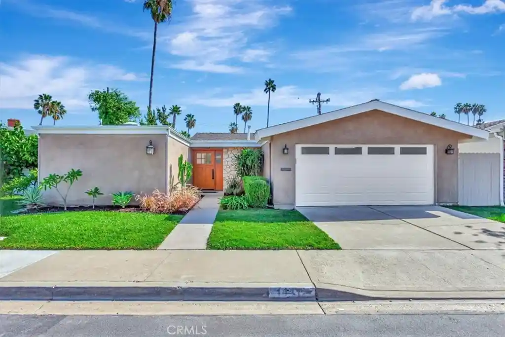 Photo 1 of Single family home for sale at 14412 Grassmere, Tustin, CA 92780 | MLS# PW26230558 | Listing updated on 2026-10-28