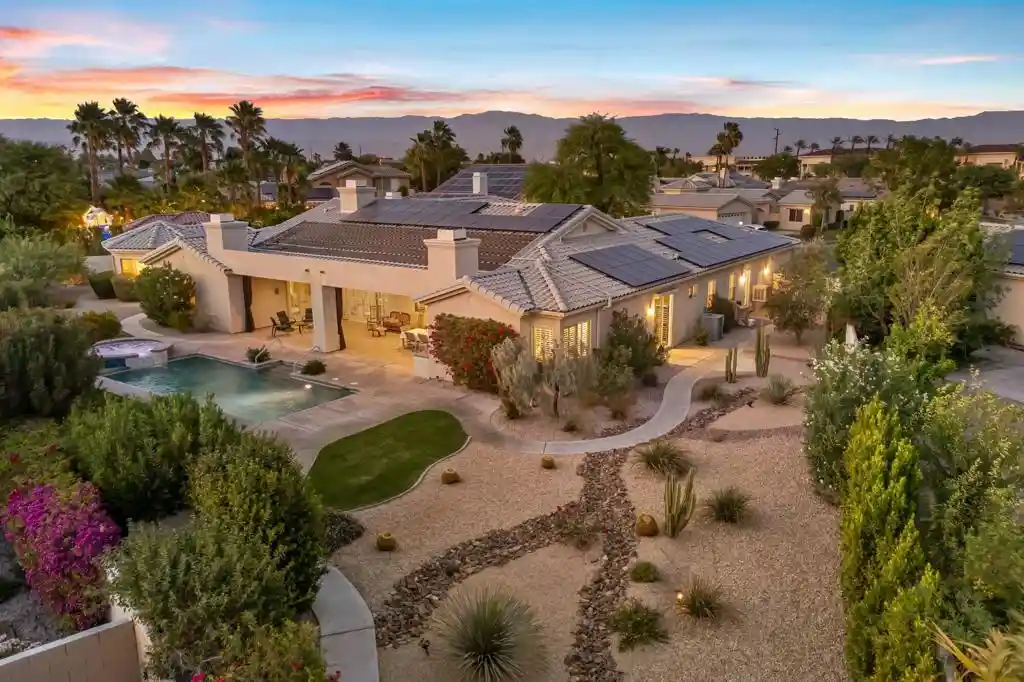 Single family home for sale at 10 Queens Ct, Rancho Mirage, CA 92270 | MLS# 219154997DA