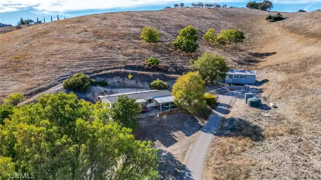 Single family home for sale at 675 Redondo Ln, Templeton, CA 93465 | MLS# PI26231785