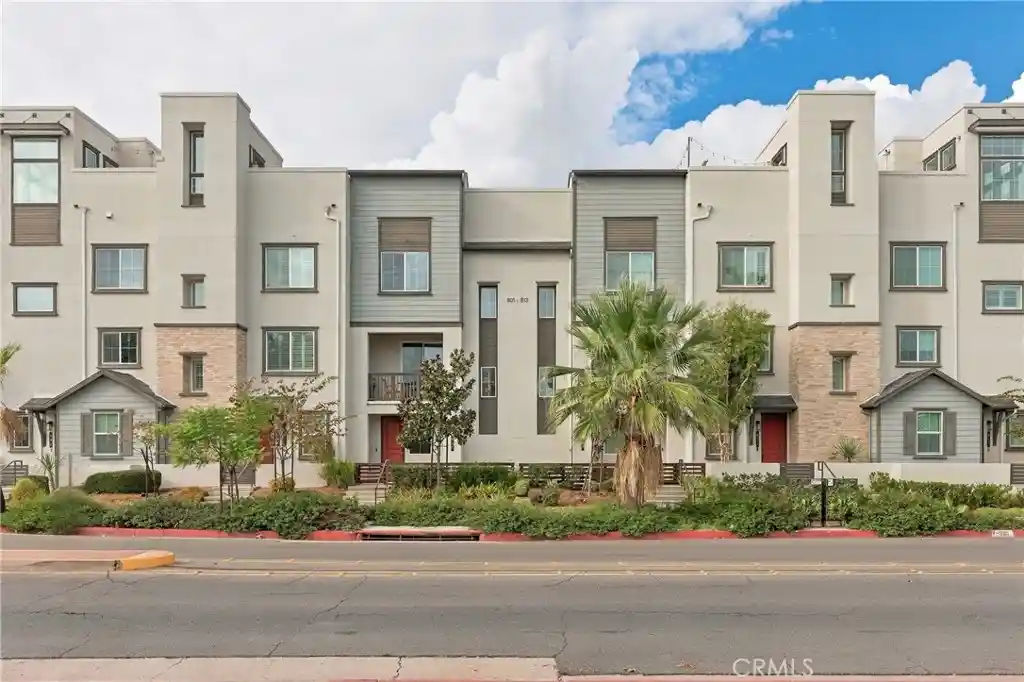 Condo for sale at 805 E South St, Anaheim, CA 92805 | MLS# CV26227261